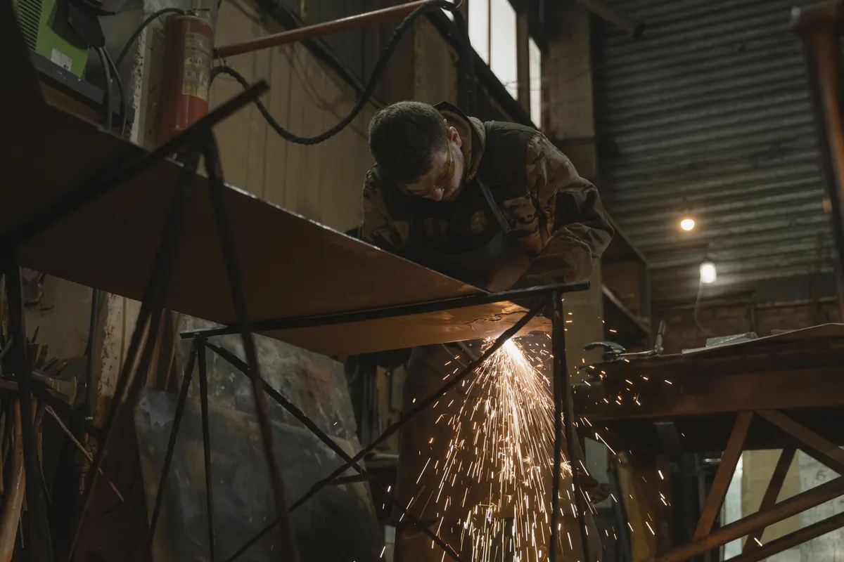 Metalpoint — metal fabrication